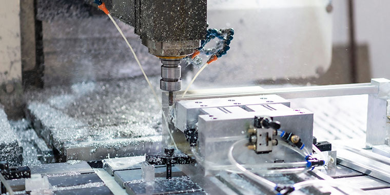 чпу фрезеровка детали на производстве