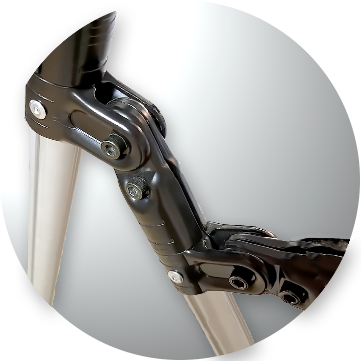 У тренажёра ГравитОН используются шарнирные узлы повышеной прочности. Фиксация этих узлов дополнительно закрепляется алюминиевыми заклёпками на раме основания тренажёра.