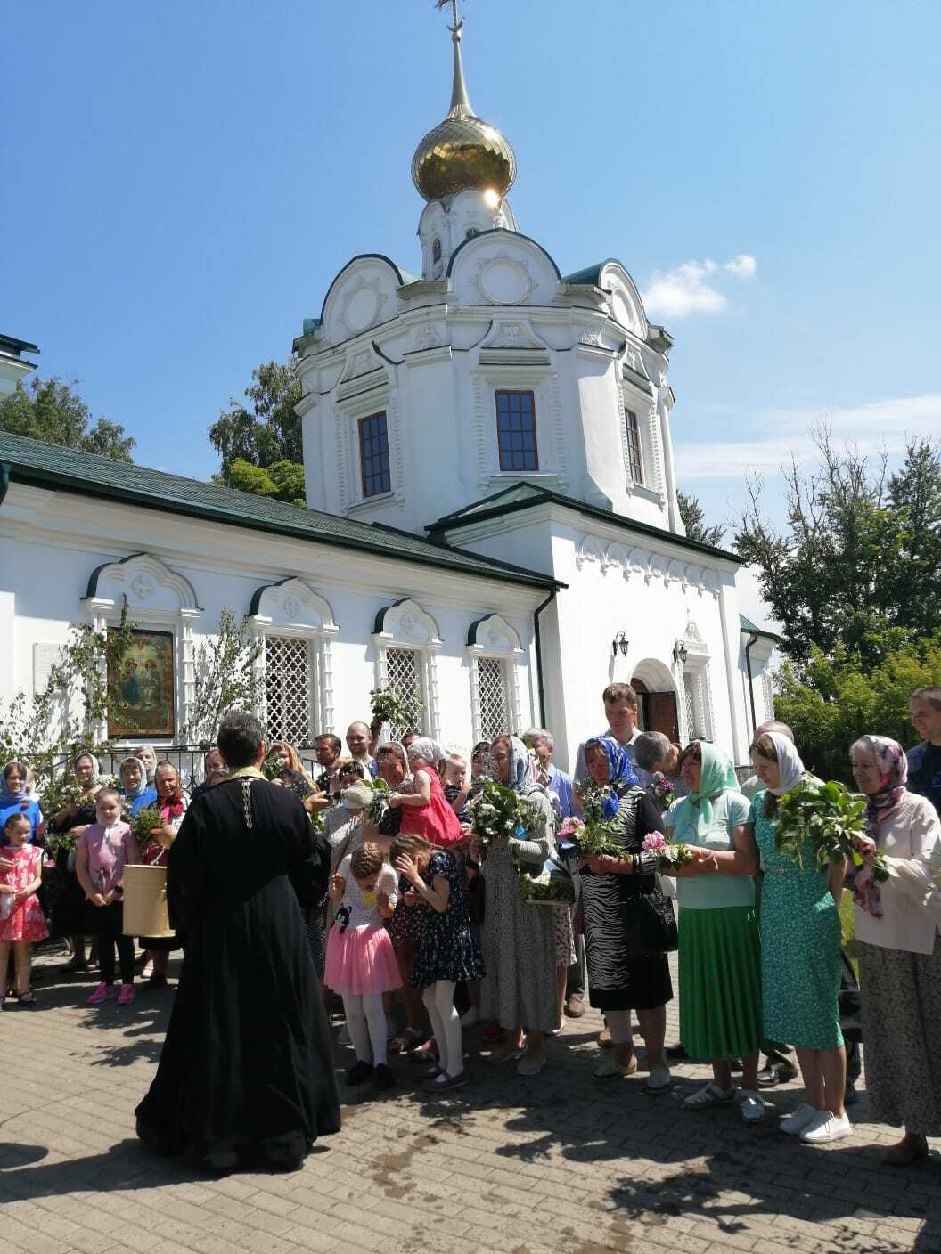 Троицкий храм Бежичи