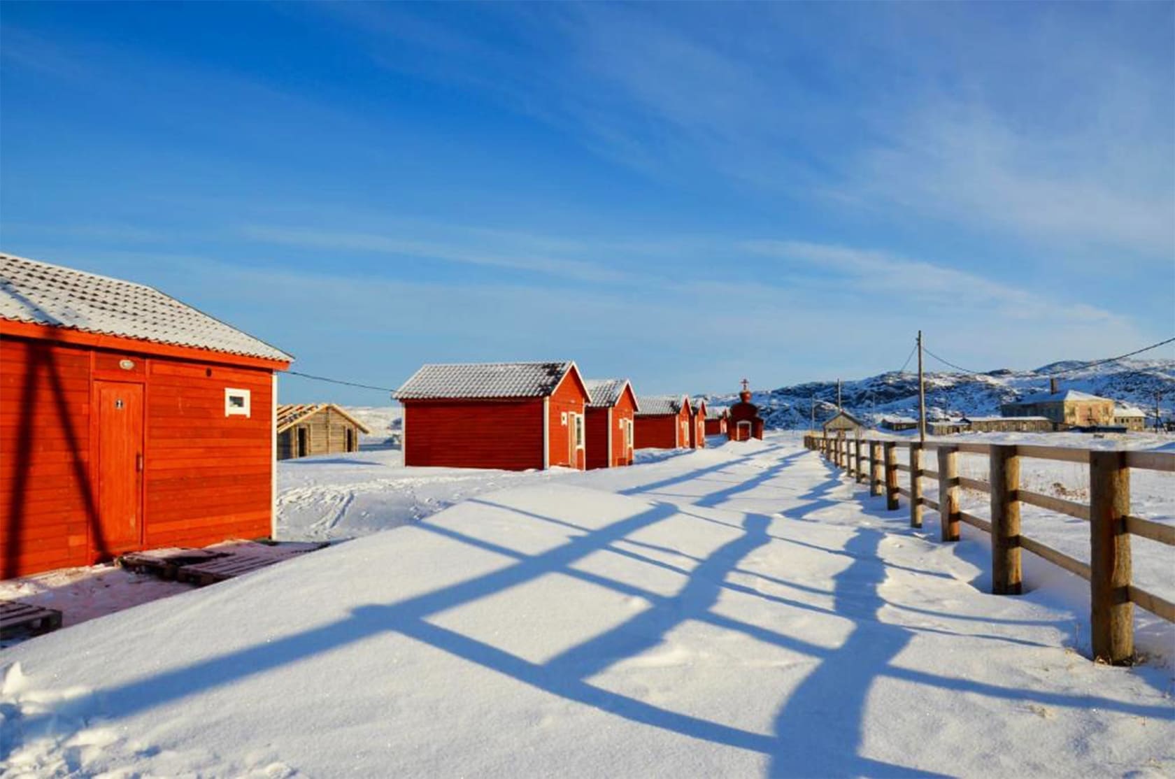 Домики в териберке. Домики в териберке. Домики в териберке. Домики в териберке. Эко отель териберка.