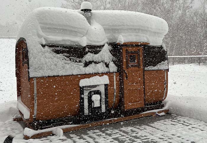 自然素材を使った本格的なサウナ
