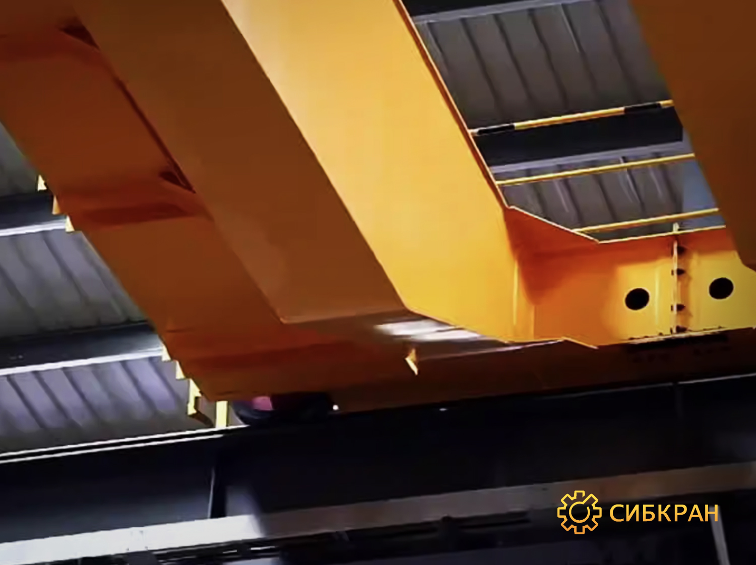 Сравнение мостовых двухбалочных кранов на 10, 20, 50 и 100 тонн: как выбрать нужную модель?