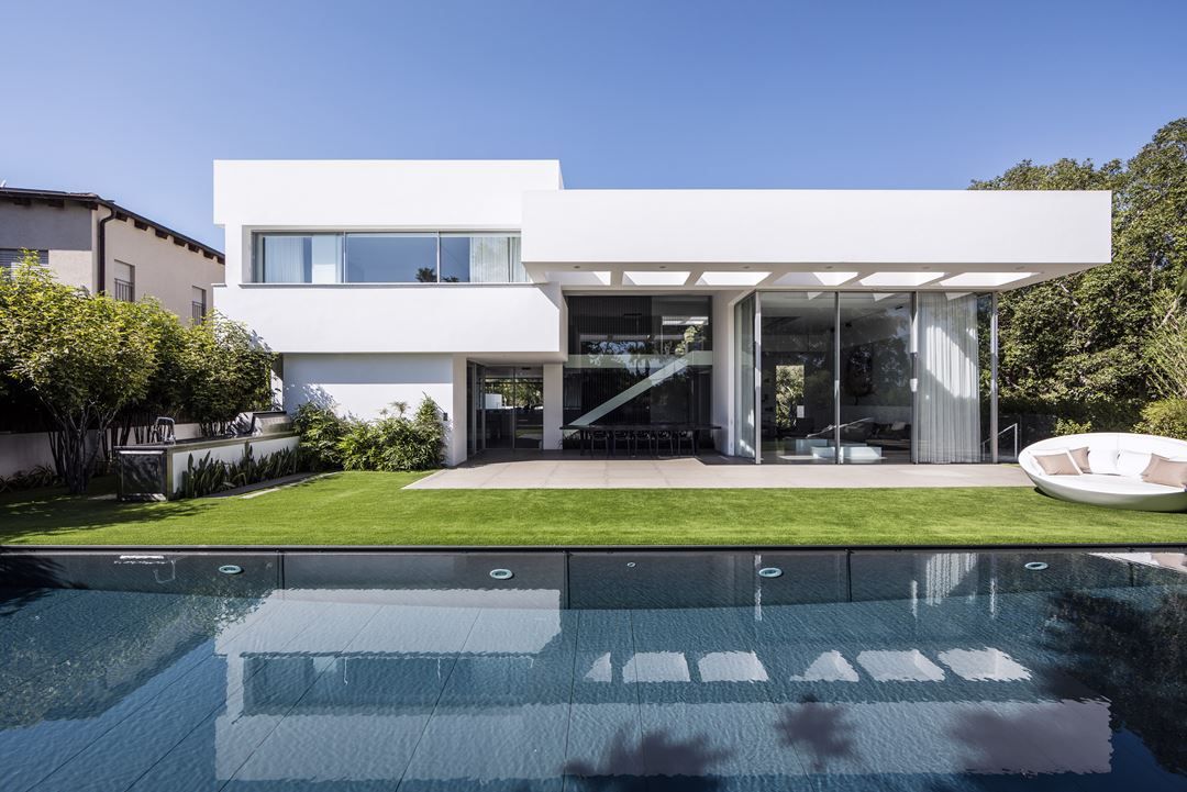 &amp;quot;Архитектурный проект современного дома на склоне с террасами и видом на море в Крыму, бюро Elitterra&amp;quot;