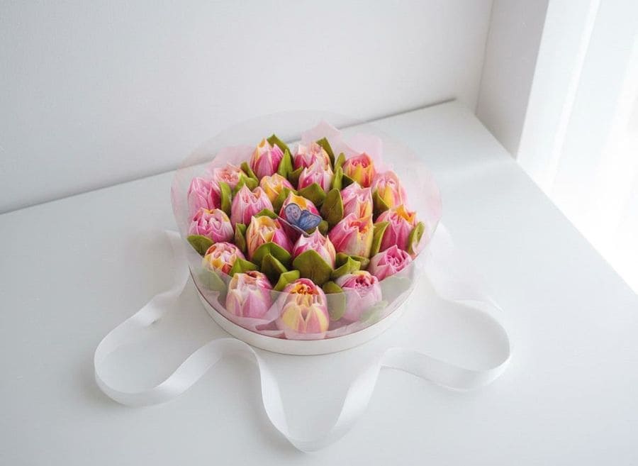 Тюльпаны из зефира в коробке аквариум, диаметр 25 см 1