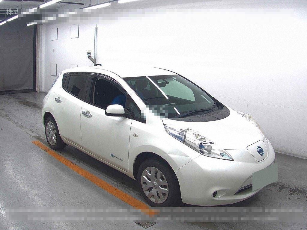 Электромобиль Nissan Leaf 2013