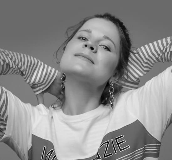 занятия по вокалу, современная хореография, денсхолл, творческие интенсивы, хип-хоп, эстрадная хореография, актерское мастерство, уроки игры на фортепиано, индивидуальный сольный проект, сонграйтинг, проектная группа