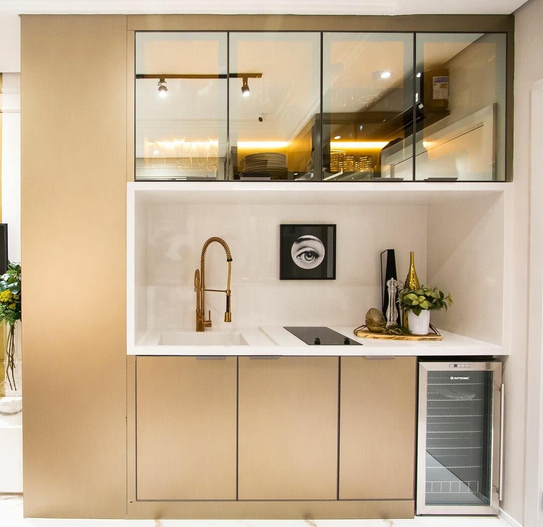 Современный дизайн интерьера предлагает массу хороших идей для владельцев малогабаритных квартир и особенно — кухонь.-12