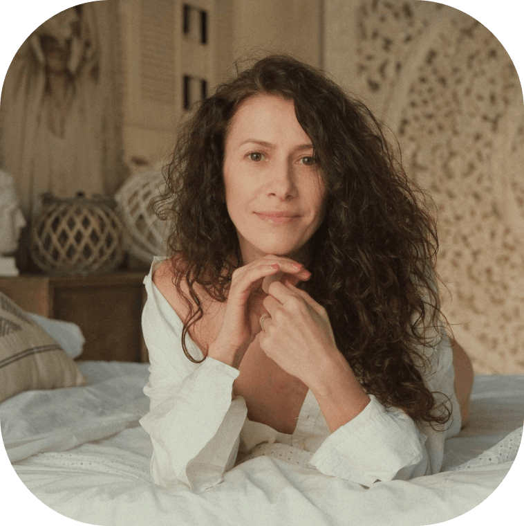 Онлайн-занятия йогой, медитацией, фейсфитнесом