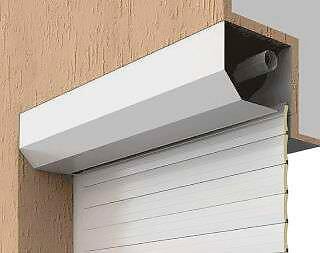 Комбинированный монтаж рольставней коробом наружу