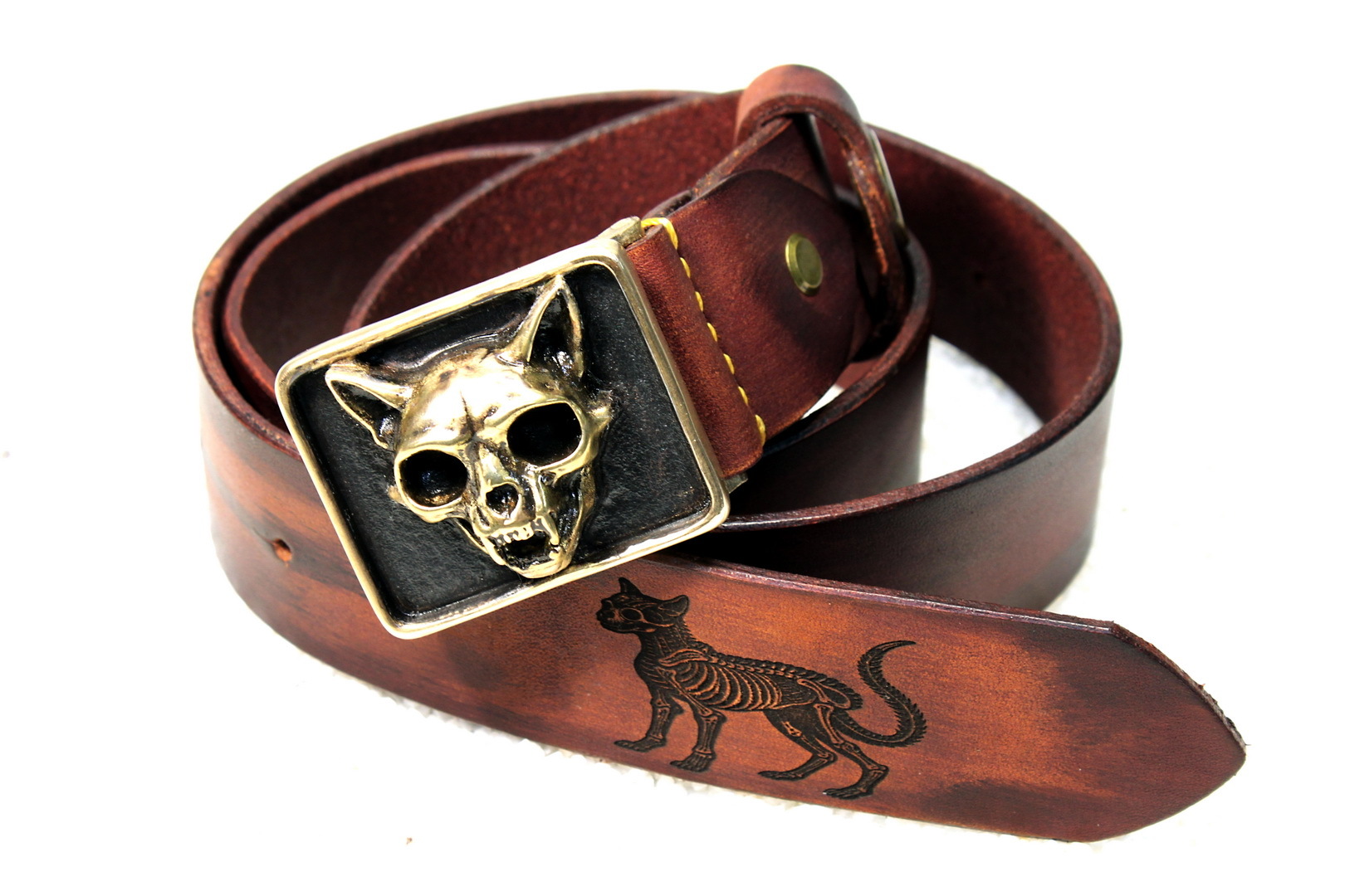 ремень с черепом