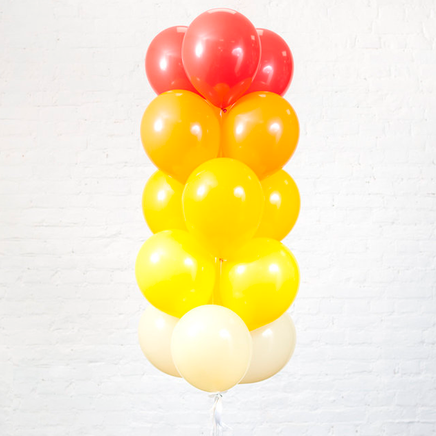 оранжевый шарик. яркие шары. разноцветные воздушные шары. композиции из шаров в желтом цвете. желто оранжевые шары.