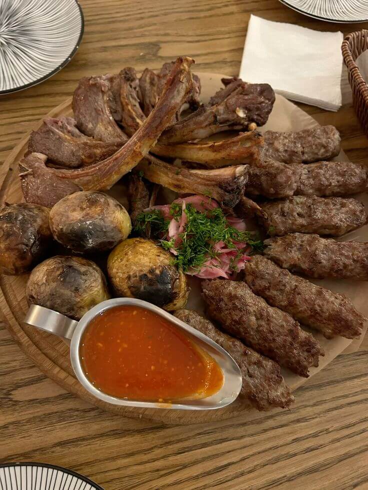 Азербайджанский шашлык из баранины