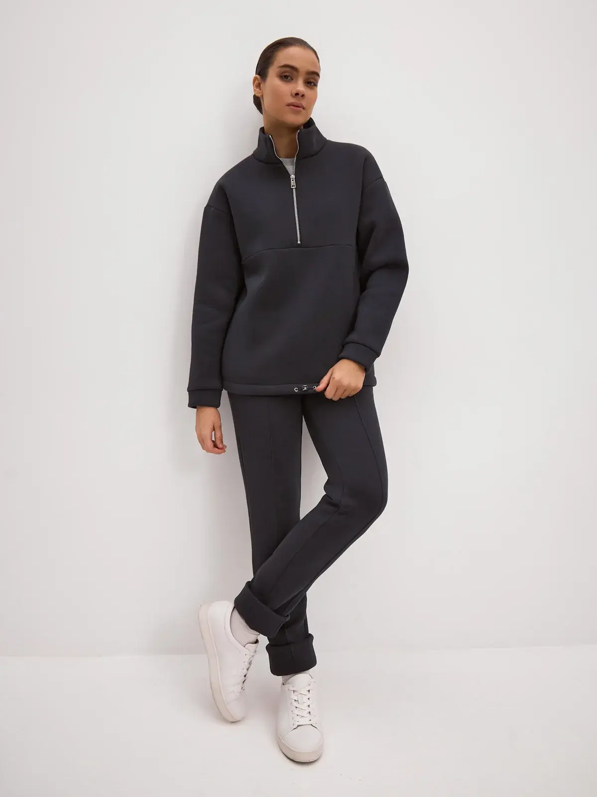 Теплый костюм из футера с начесом KATYA BLANC, свитшот и брюки-дудочки.