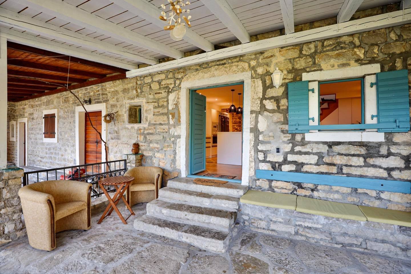 What-is-list-nepokretnosti-and-how-to-understand-it-in montenegro