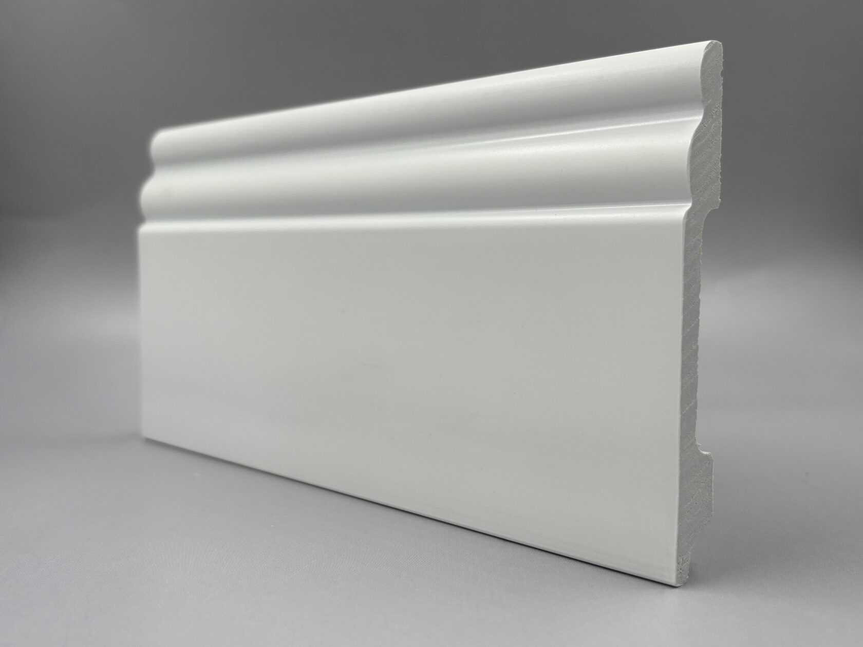 Плинтус из полистирола высокой плотности Волшебная палочка MSPOL 203 100*13*2000 мм Белый под покраску