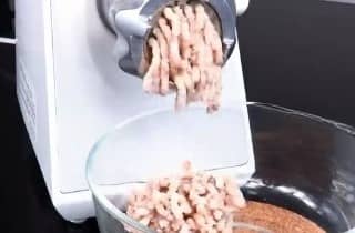 Приготовление форшмака из сельди: шаг 9