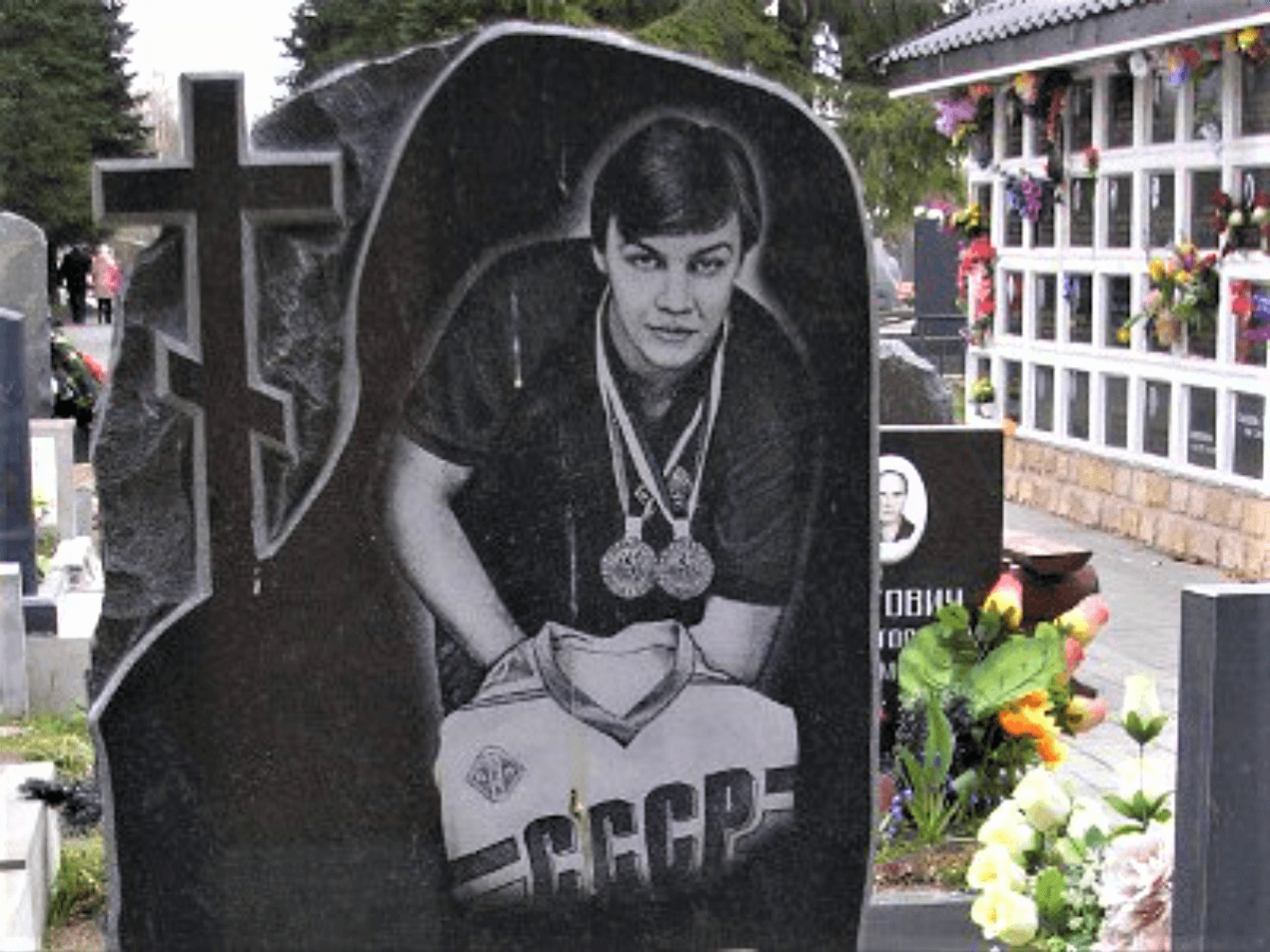 Южное кладбище Санкт-Петербург могилы знаменитостей