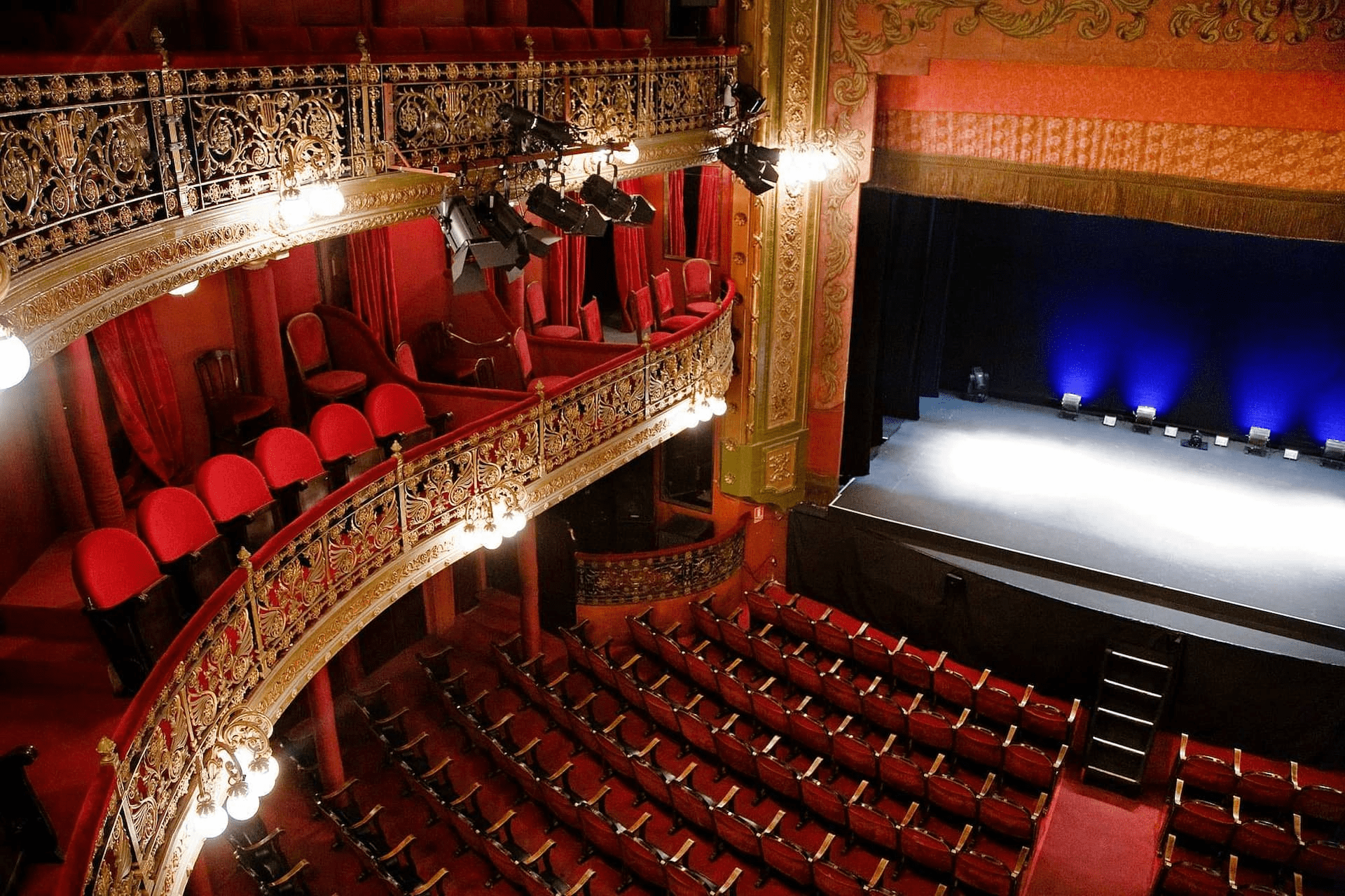 театр маяковского зал амфитеатр