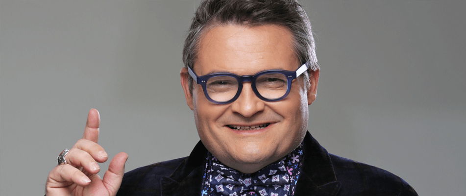 Фотосессии историка моды и телеведущего Александра Васильева