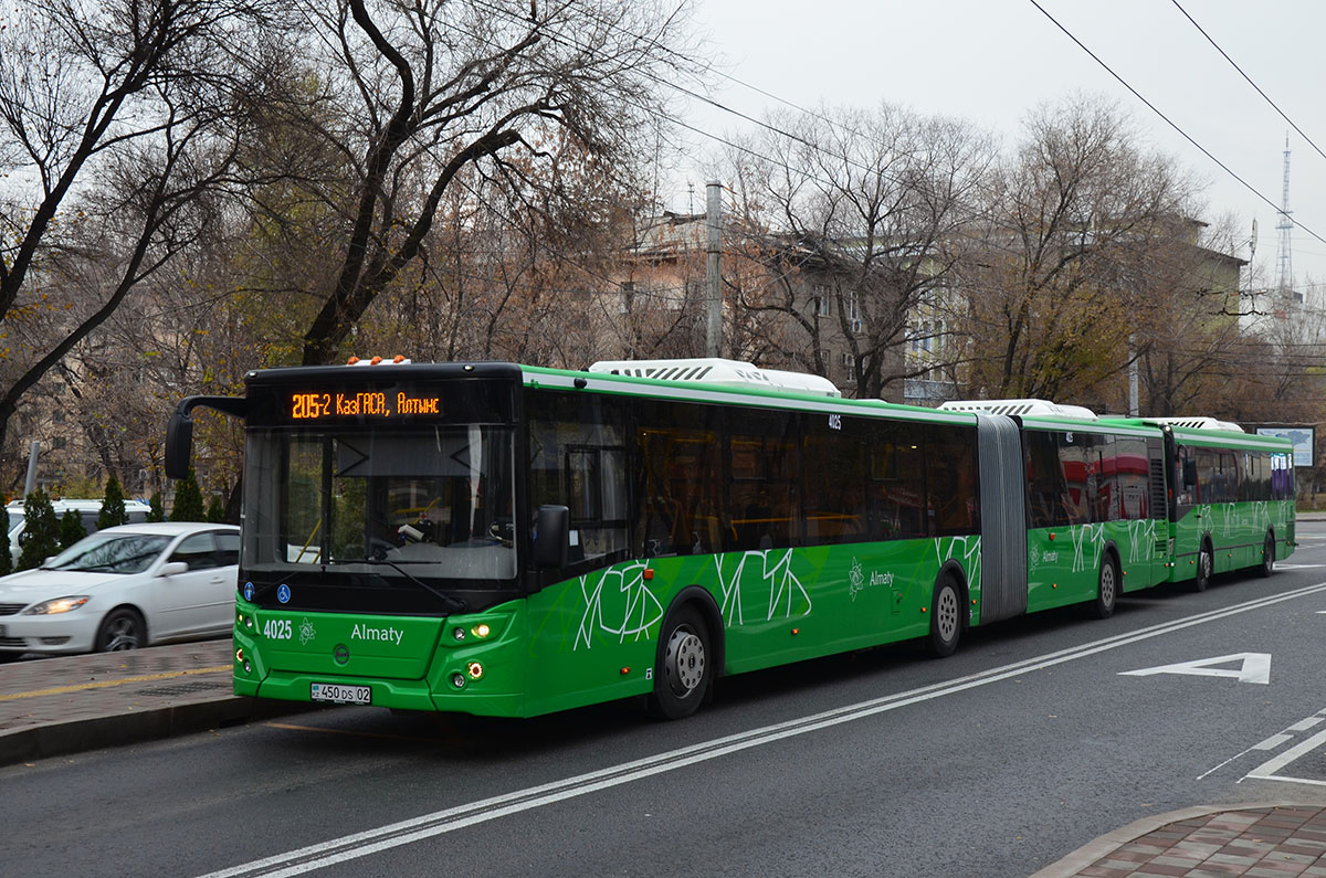 Маршрут 205 автобуса москва остановки. Автобусы Алматы. Автобус 205. Автобус 201. 205 Автобус автопарк.