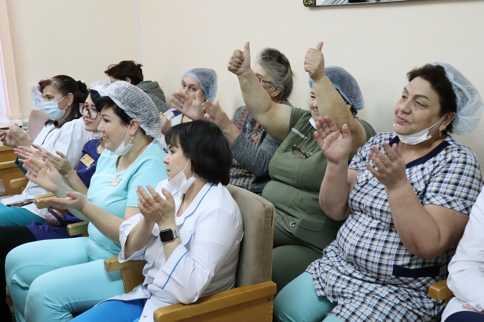 Главный врач чишминской црб галимов телефон. Чишминская районная больница. Больница в чишмах республика башкортостан. Црб чишминская больница. Чишминская центральная поликлиника.