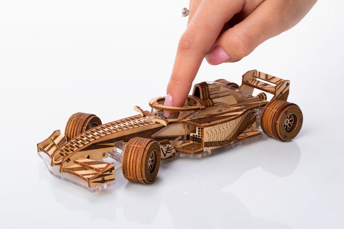 Veter models. Раскрашенный спорткар деревянный конструктор. Veter models. 3d пазлы гоночные. Veter models.