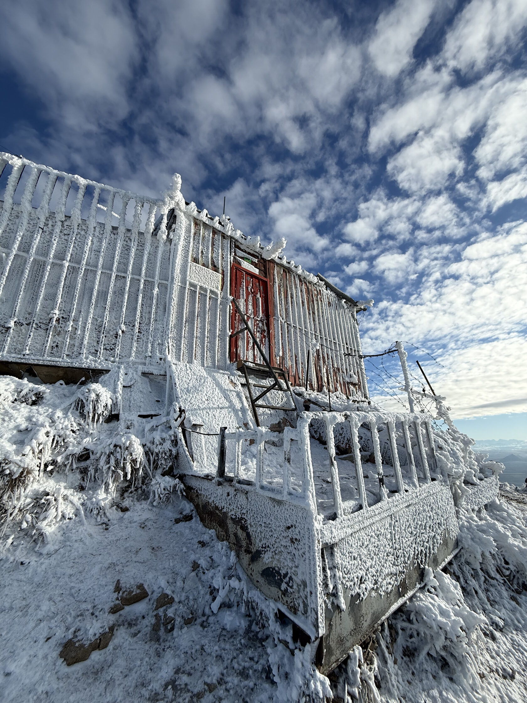 Метеостанция на вершине горы Бештау