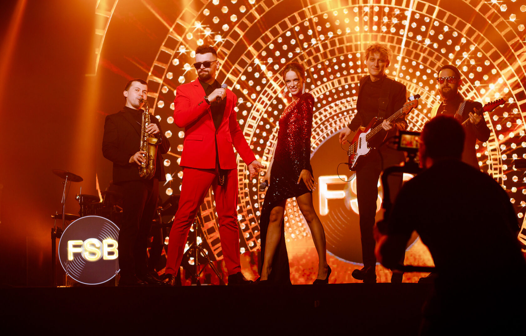 FSB - душевная кавер-группа из Санкт-Петербурга