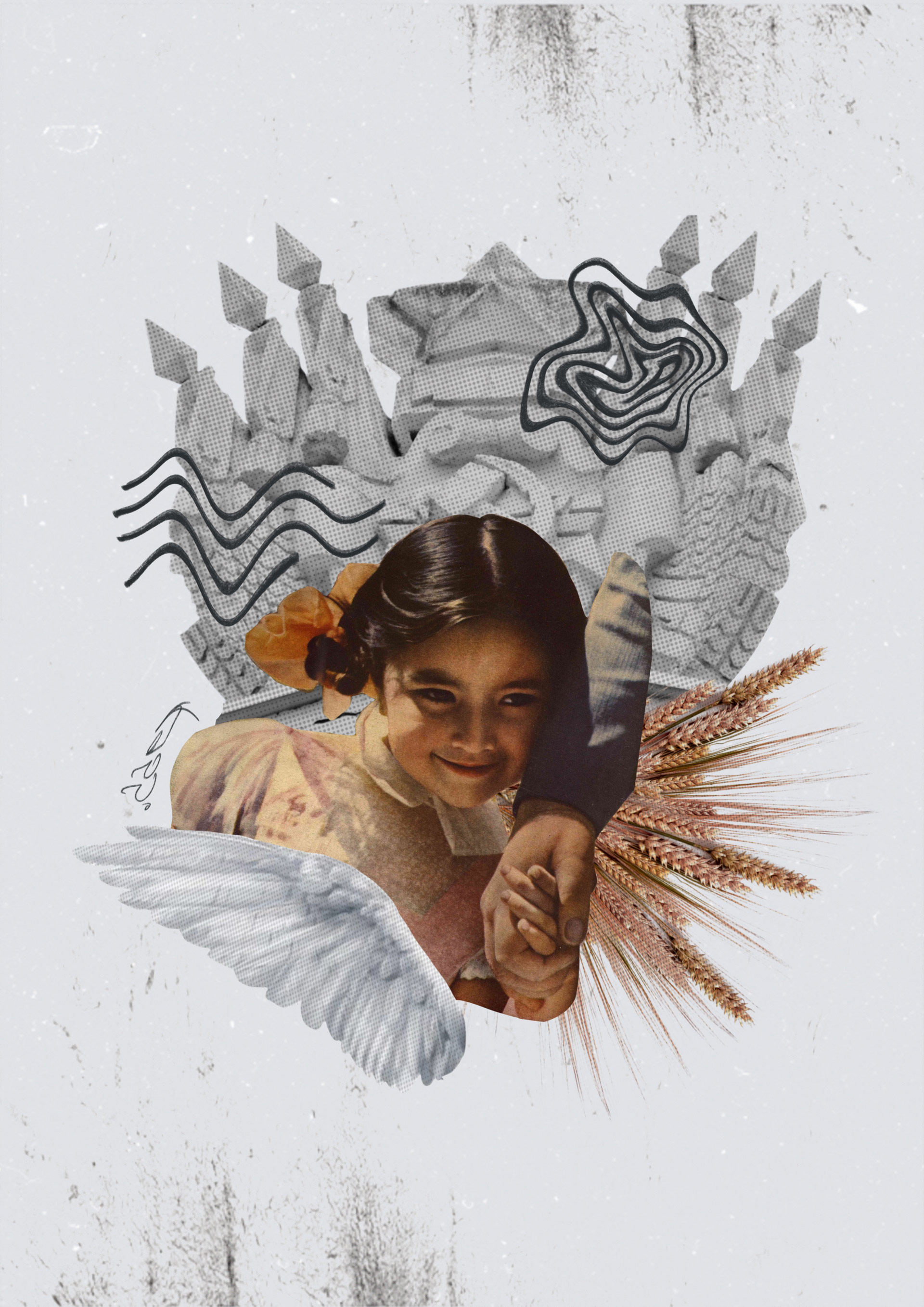 Тифлокомментарий. Цветной фотоколлаж. В центре коллажа фрагмент фотографии — темноволосая девочка лет пяти держит за руку мужчину, ее волосы заплетены в косы с рыжими бантами, она улыбается и смотрит перед собой. Ниже — белое голубиное крыло. Справа — букет из злаковых стеблей. На заднем плане фрагмент композиции советского лепного декора здания: пятиконечная звезда, под ней серп и молот, а по бокам несколько древков с опущенными знаменами. Поверх графические элементы в виде группы волнистых линий и деформированного пятна, состоящего из нескольких колец.