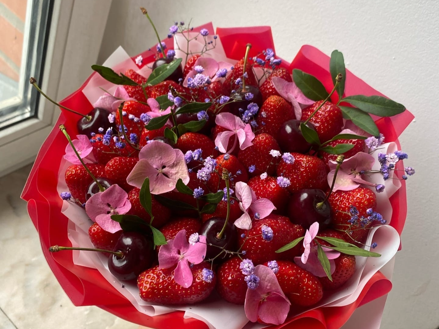 фото нанесения макияжа на лицо девушки 