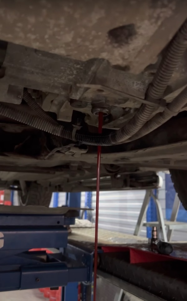 Контроль уровня Выставление уровня масла Aisin