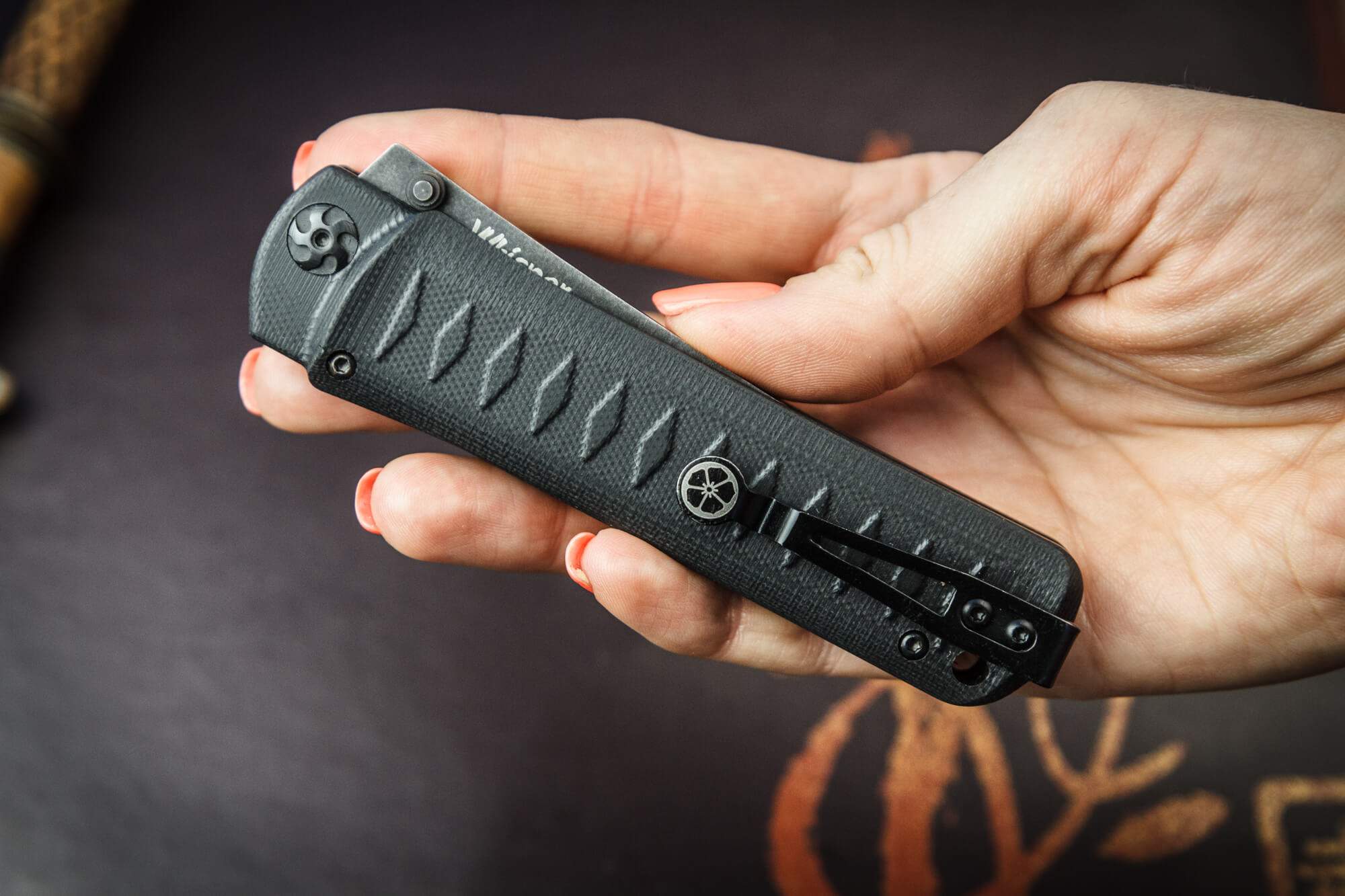 Нож kizlyar supreme whisper. Нож kizlyar supreme whisper. Нож складной виспер кизляр. Kizlyar supreme whisper. Kizlyar supreme нож whisper black titanium.