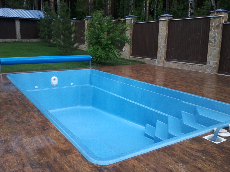 Преимущества композитных бассейнов перед традиционными бетонными конструкциями
