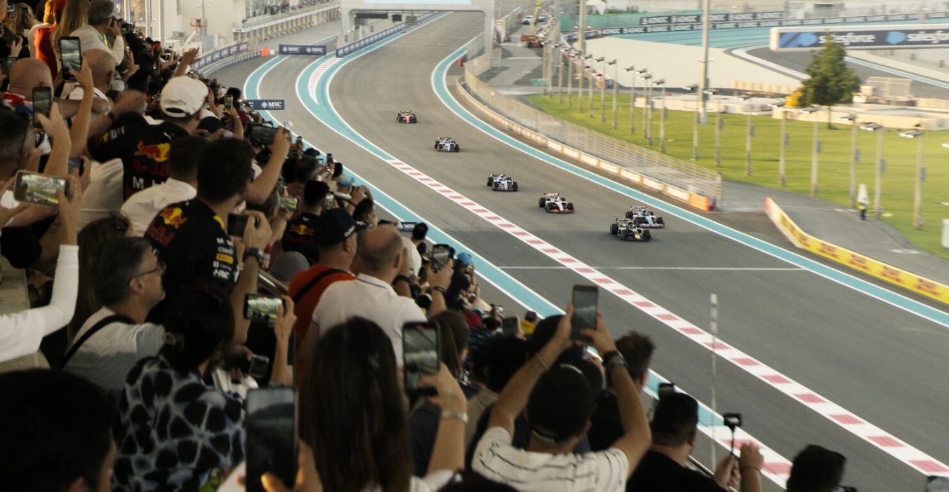 Кадр из этого хорошего фильма