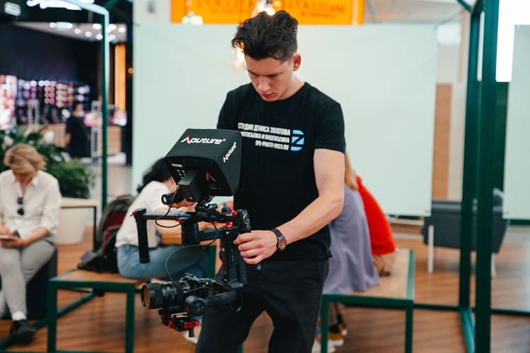 Видеосъемка и монтаж, заказать услуги видеооператора или видеоографа