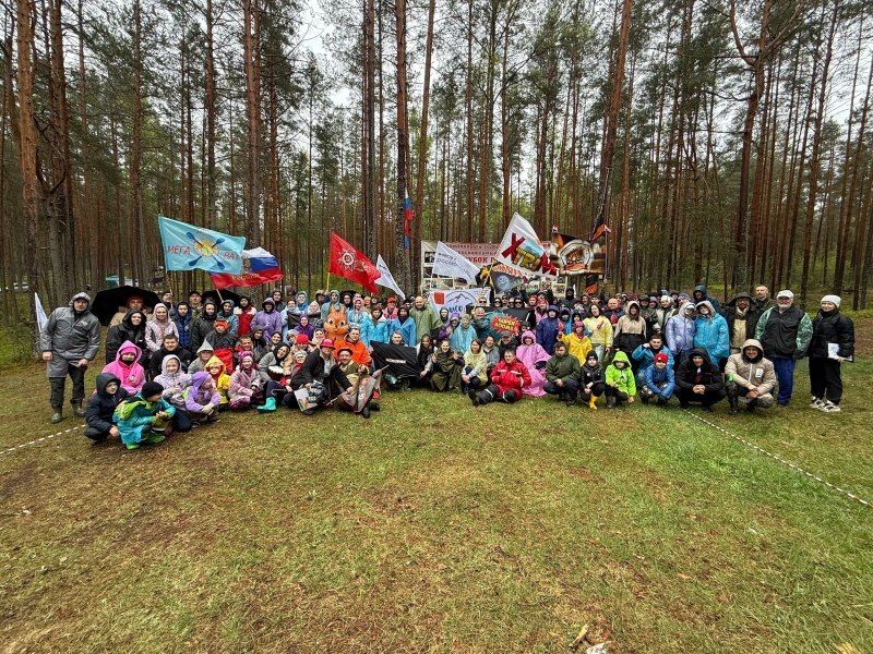 туристический слет Великие Луки участники команды на природе Псковская область походные соревнования молодежь