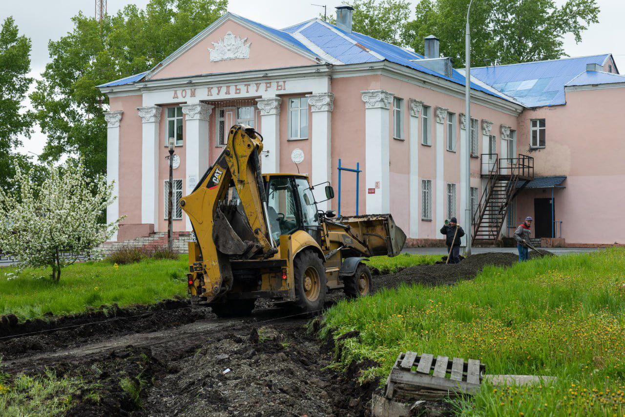 Кемеровские власти начали капремонт сквера у ДК в посёлке Боровой - Татьяна  Вишневская