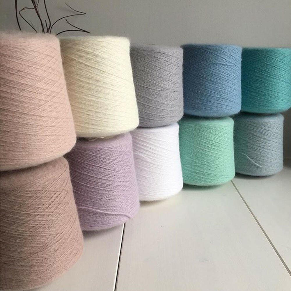 Бобина пряжи. Хлопок с кашемиром пряжа бобинная. Пряжа Cashmere Yarn. Пряжа кашемир 80 %. Кардная и гребенная пряжа.