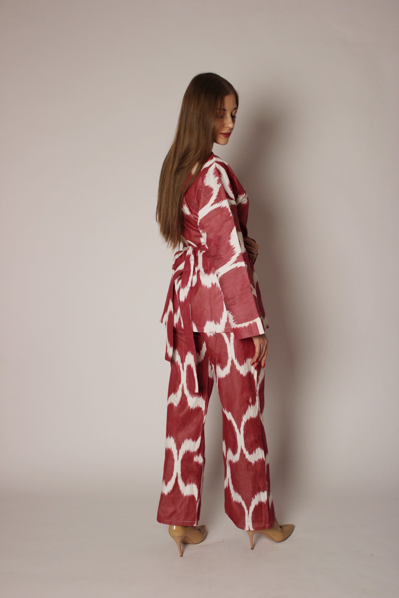 Халат, кимоно, костюм женский. Купить в магазине navigatore. На сайте, озон (ozon), маркете. В москве, спб, по всей россии. Красивый, модный, пляжный, удобный, домашний (home), турецкий, узбесккий, премиум, натуральный, восточный, бардовый, бордовый.