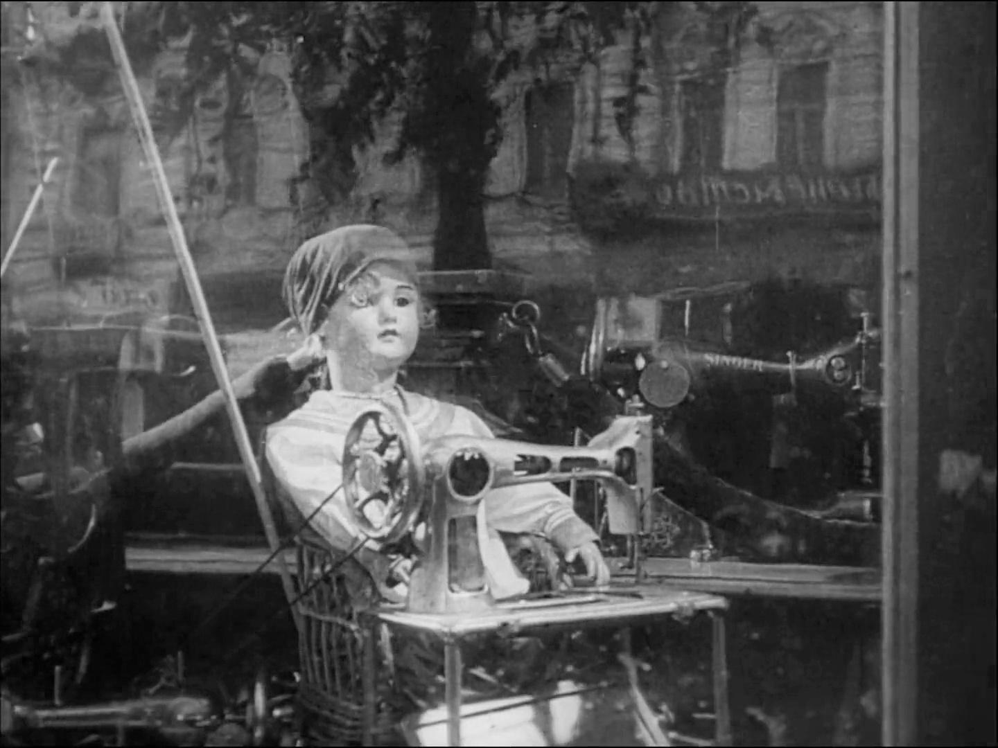 «Прогулка с китайской обезьяной»: как «Человек с киноаппаратом» покорял Европу