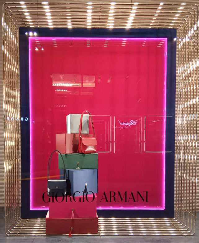 Оформление наружных витрин Москва