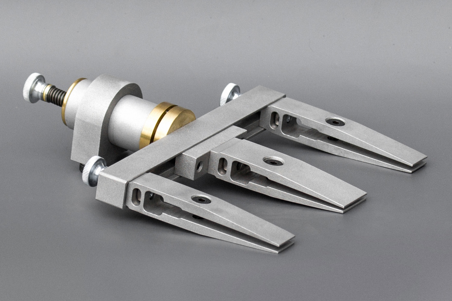 Поворотный механизм "Ирбис" 3 удлиненных зажима.