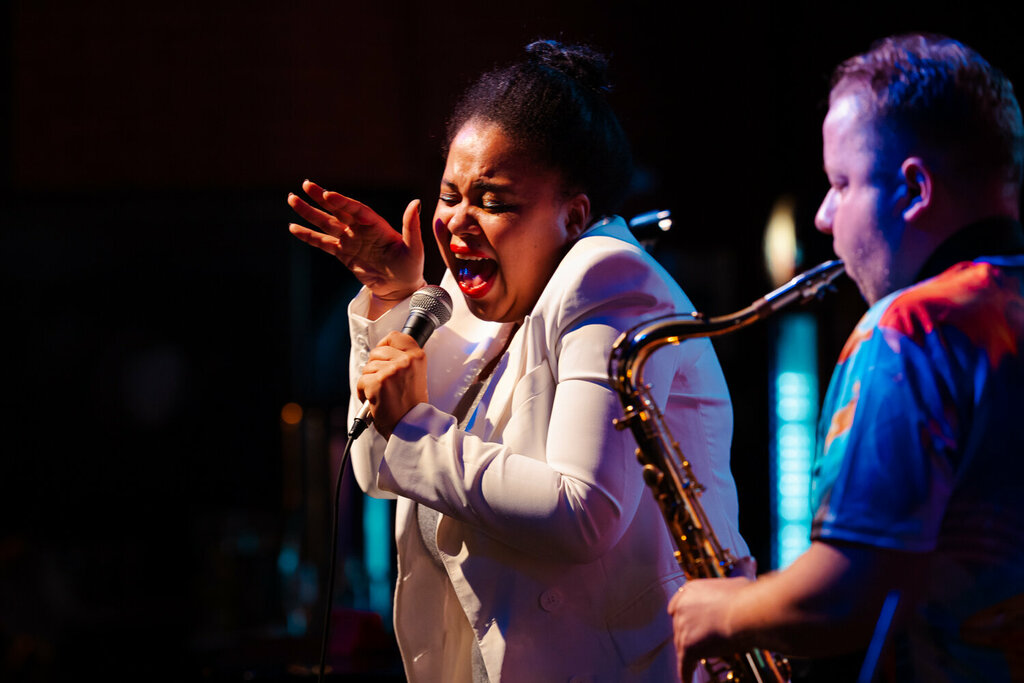 Юмор и джаз: шоу «StandUp & Action»