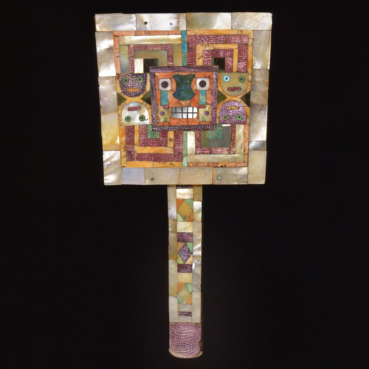 Зеркало. Уари, 650-1000 гг. н.э. Коллекция Dumbarton Oaks Museum, Washington.
