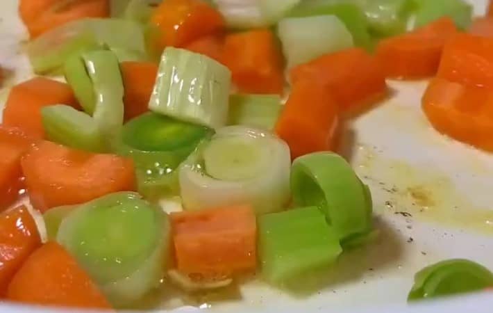 Приготовление крем-супа из красной чечевицы: шаг 2