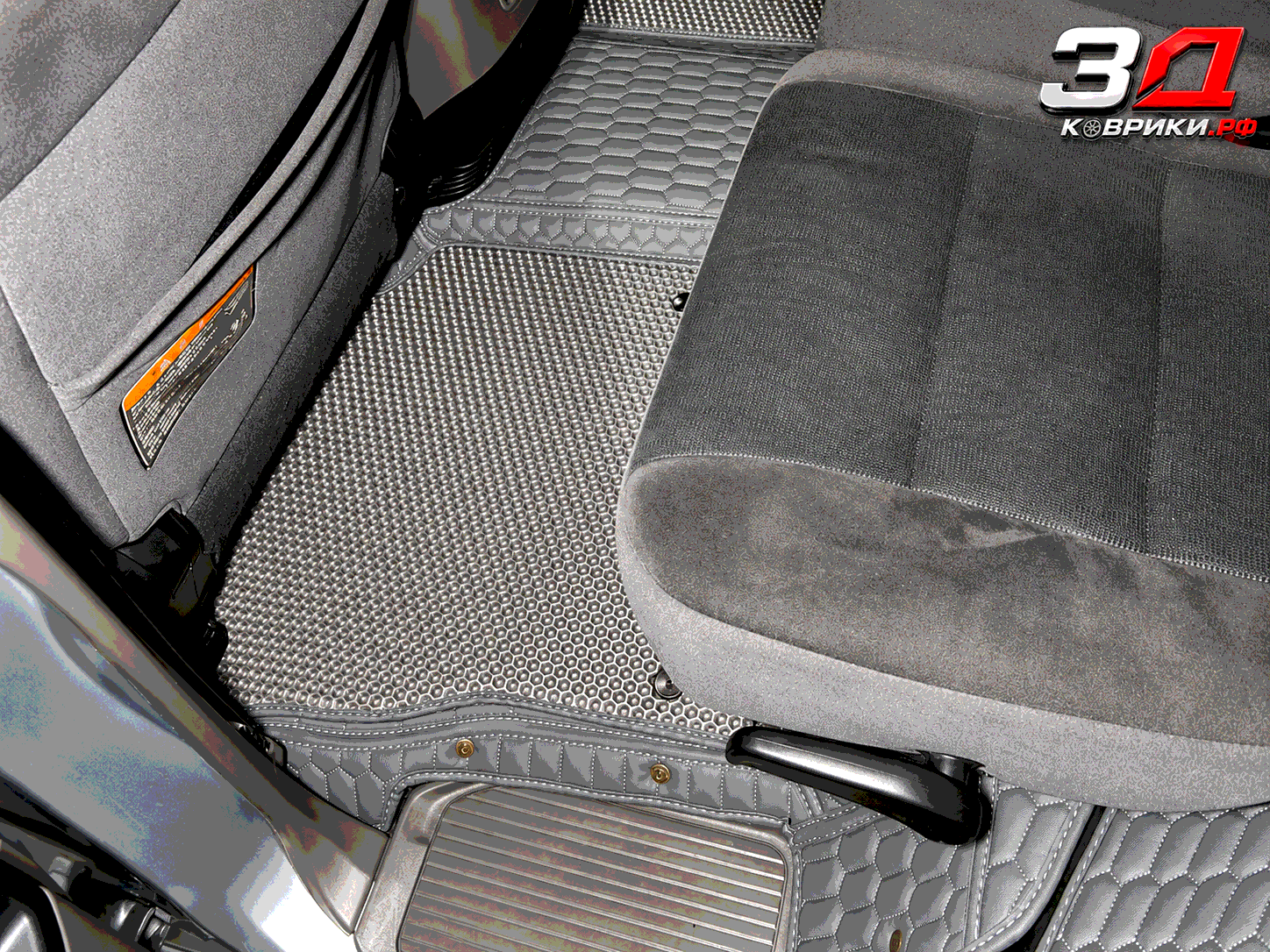 3D коврики Mitsubishi Pajero — фото готовой работы 6