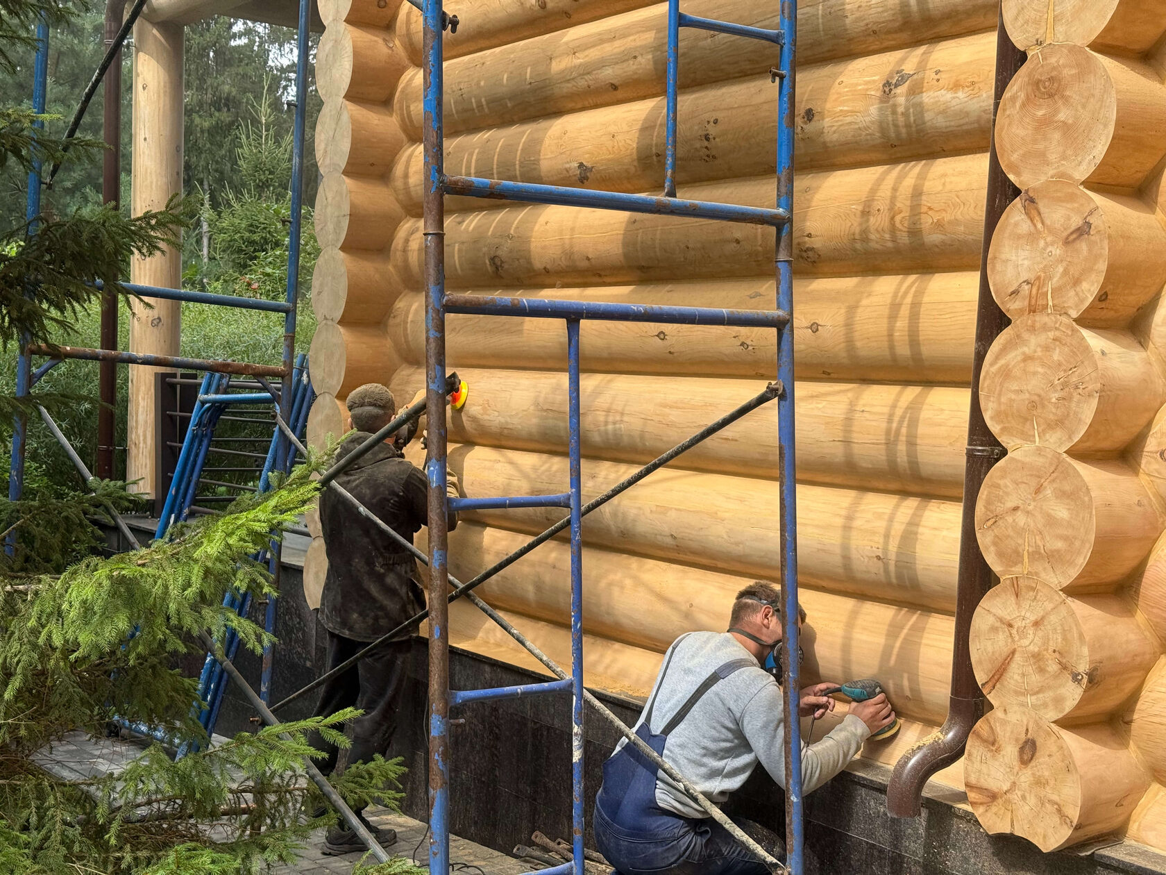 Шлифовка деревянного дома в Подмосковье