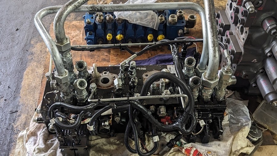 Ремонт распределителя Sauer-Danfoss.