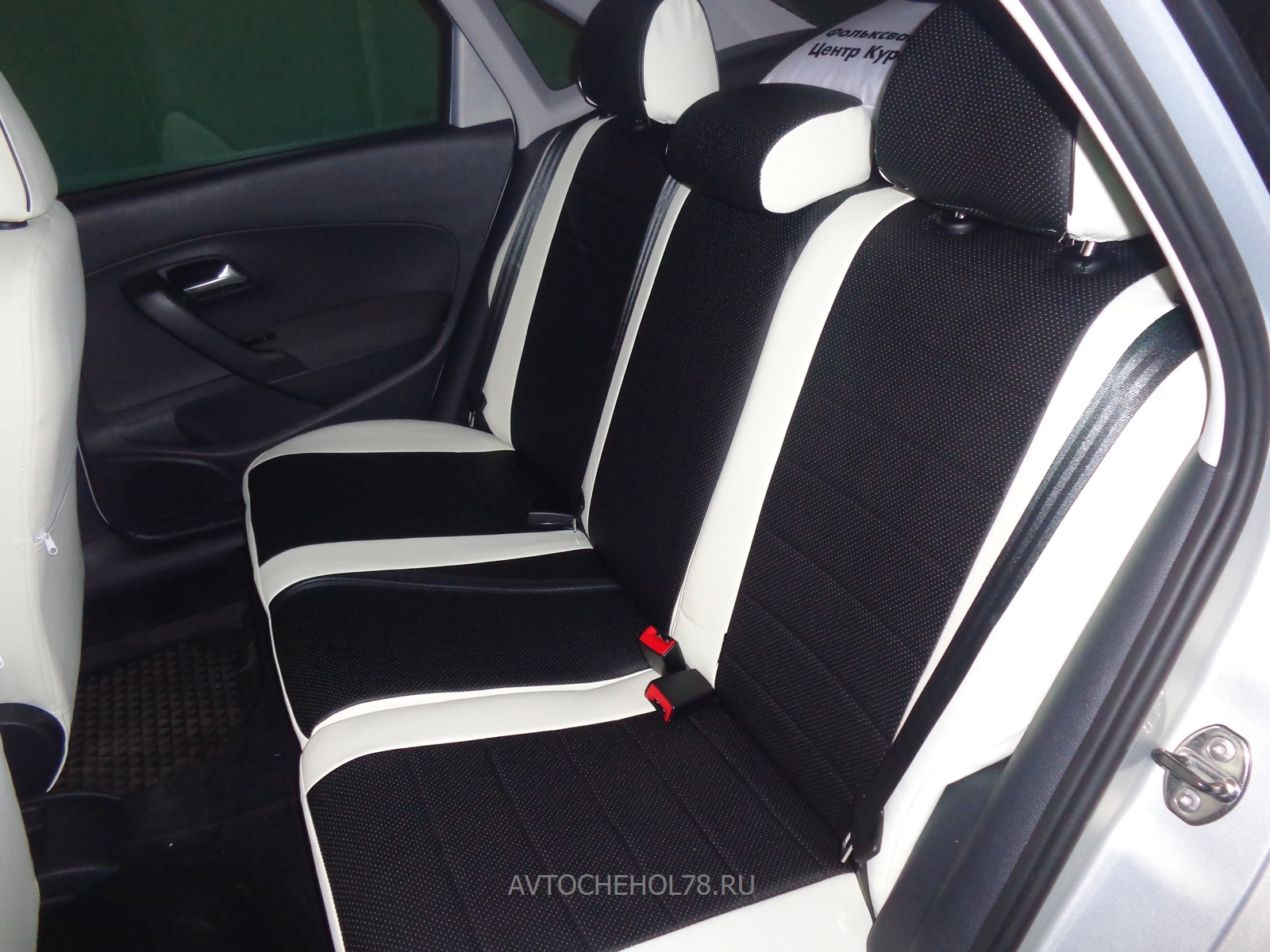 Авточехлы volkswagen polo liftback. Авточехлы поло седан 2012. Чехлы на автомобильные сидения фольксваген поло седан. Заднее сиденье поло седан 60/40. Авточехлы фольксваген поло седан.