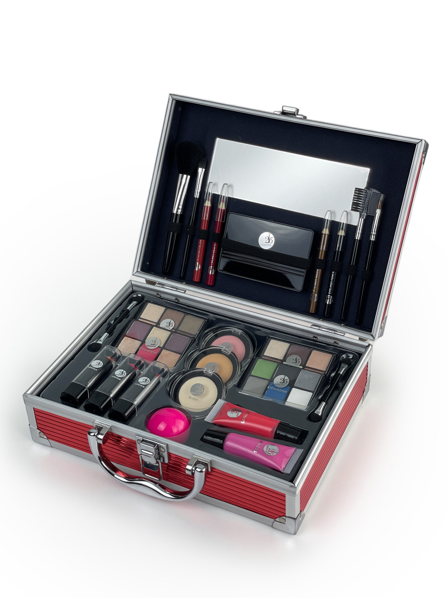 STYLE Red — набор декоративной косметики, ракурс 2